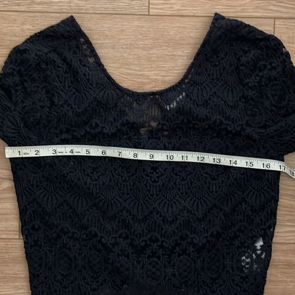 Sezane Daisy navy blue lace top - Picture 9 of 10